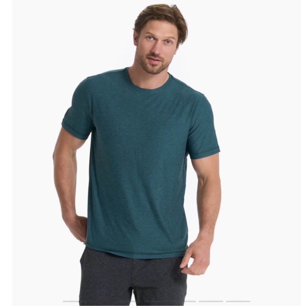 Vuori Mens Shirt